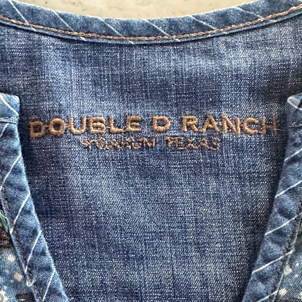 Double D Ranch Embroidered Denim Tunic Top - Picture 9 of 10